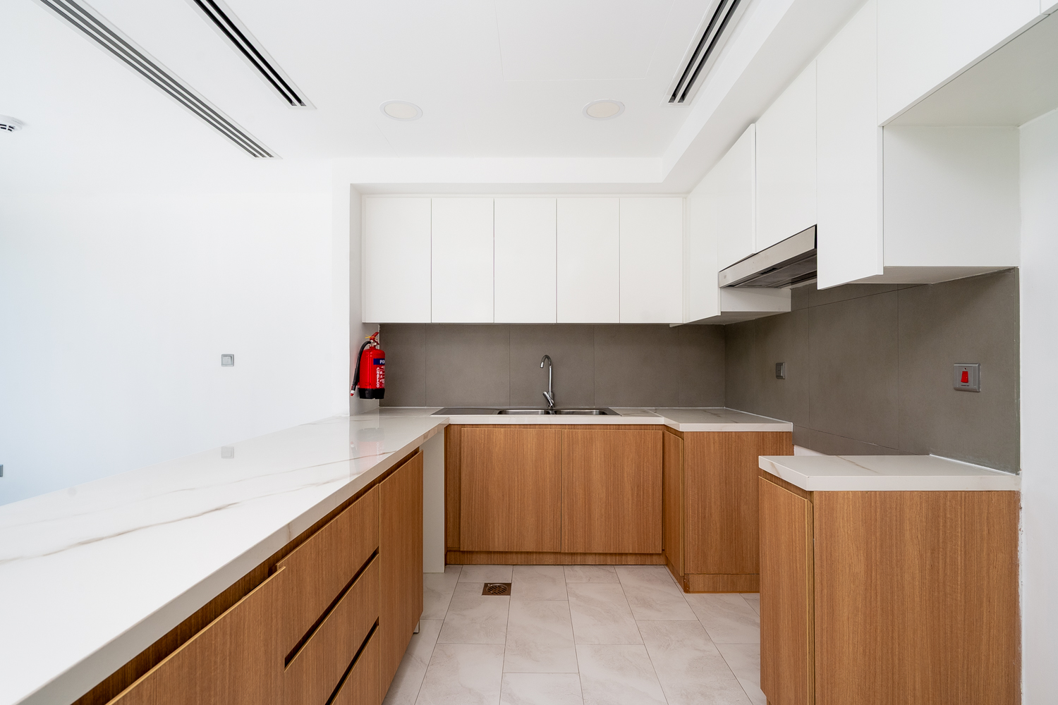 3 Bedrooms Townhouse in La Rosa 5