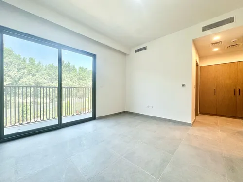 4 Bedrooms Townhouse in La Violeta 2