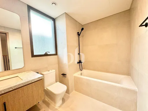 4 Bedrooms Townhouse in La Violeta 1