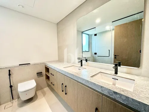 4 Bedrooms Townhouse in La Violeta 1