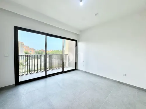 4 Bedrooms Townhouse in La Violeta 1