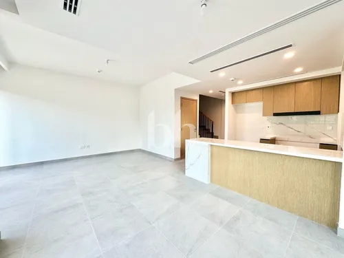 4 Bedrooms Townhouse in La Violeta 1