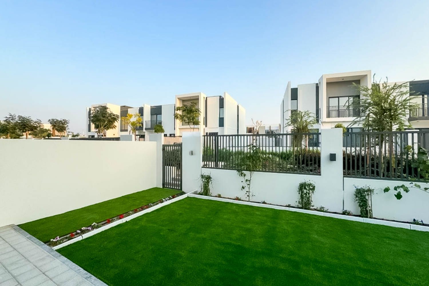 4 Bedrooms Villa in La Rosa 6