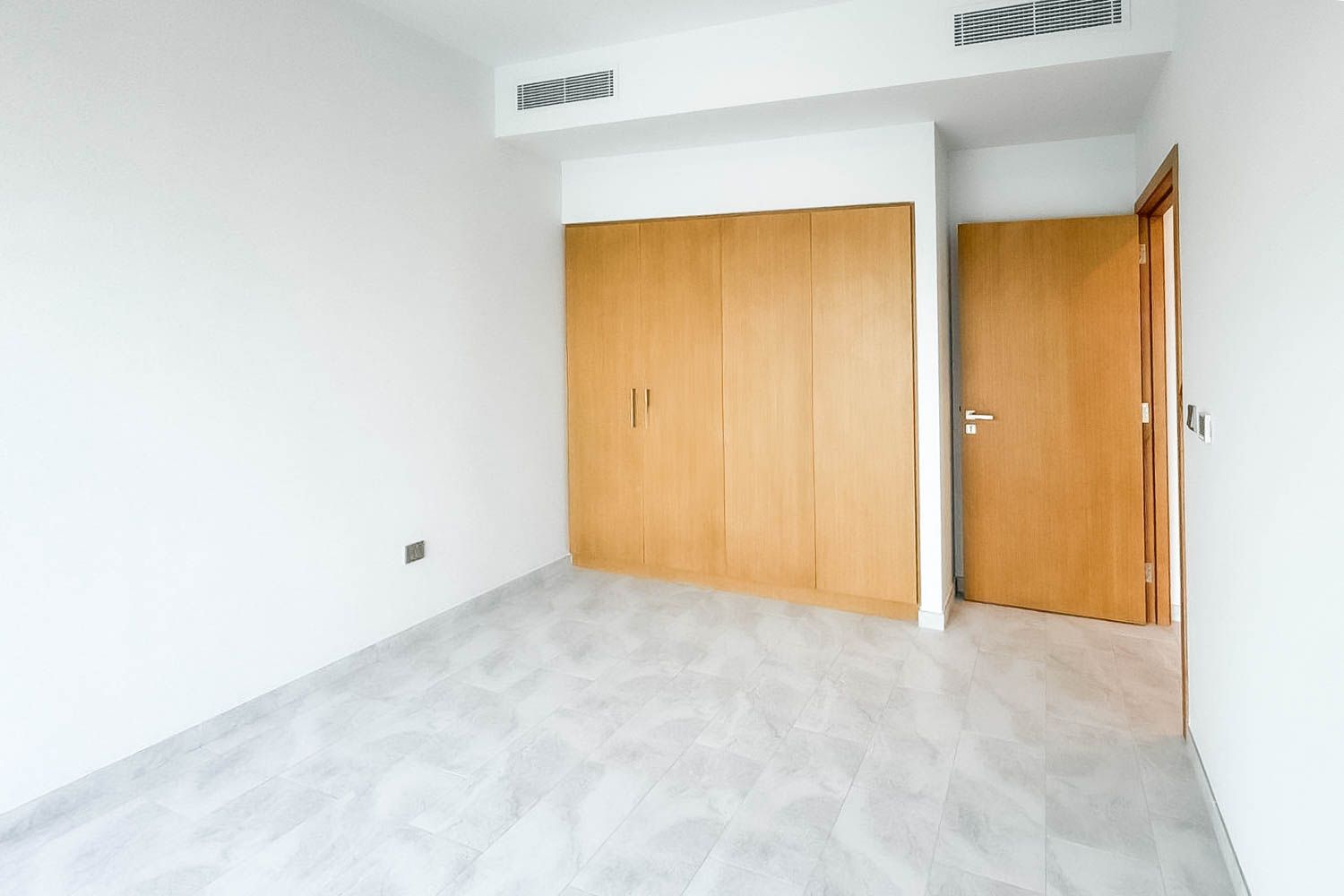 4 Bedrooms Villa in La Rosa 6