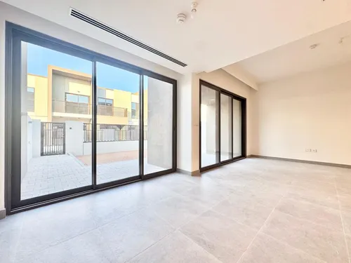 3 Bedrooms Townhouse in La Violeta 2