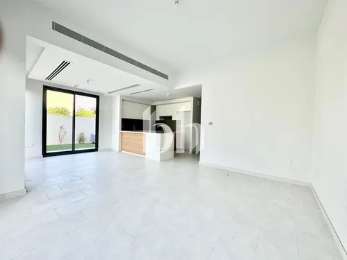 Corner Unit | SIngle Row | Available Mid December