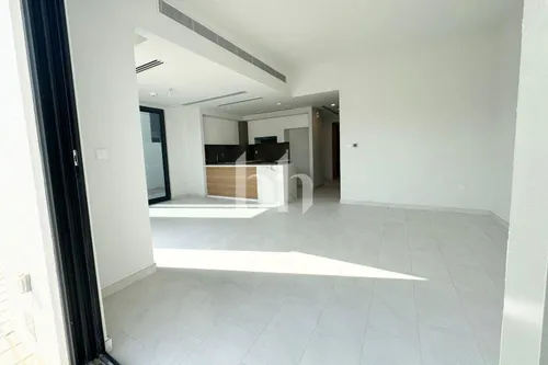 4 Bedrooms Townhouse in La Rosa 5