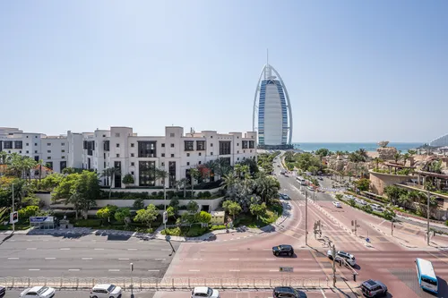 4 Bedrooms Apartment in Lamtara 1