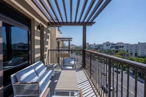 4 Bedrooms Apartment in Lamtara 1