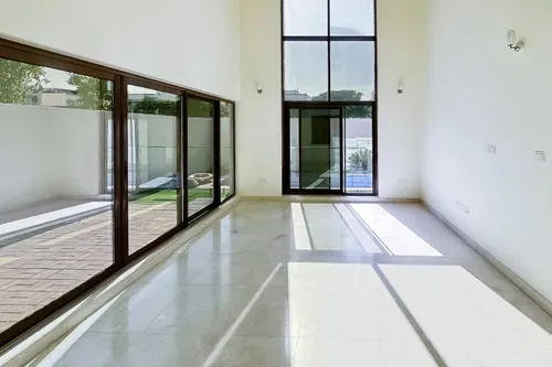 6 Bedrooms Villa in Grand Views