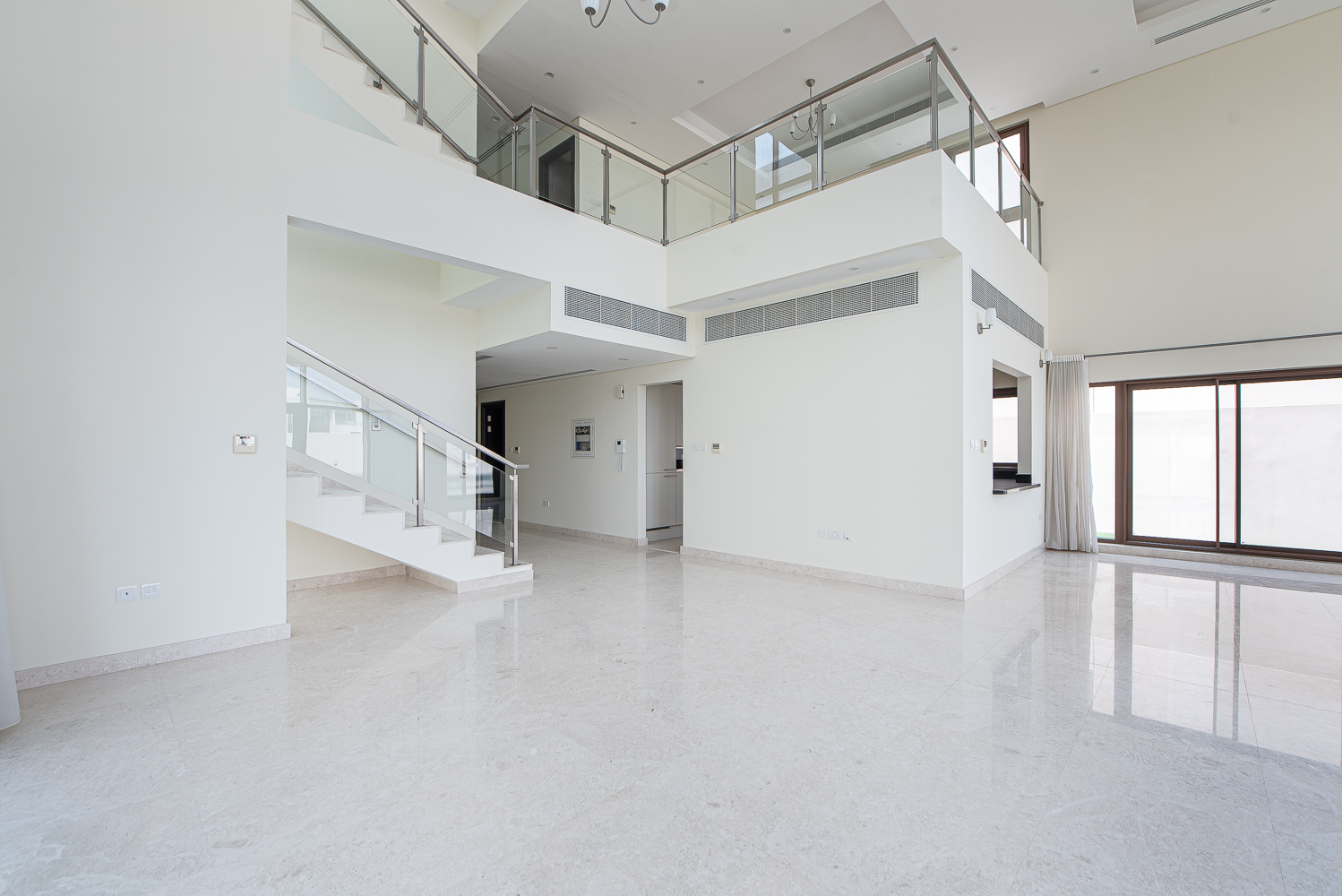 6 Bedrooms Villa in Grand Views