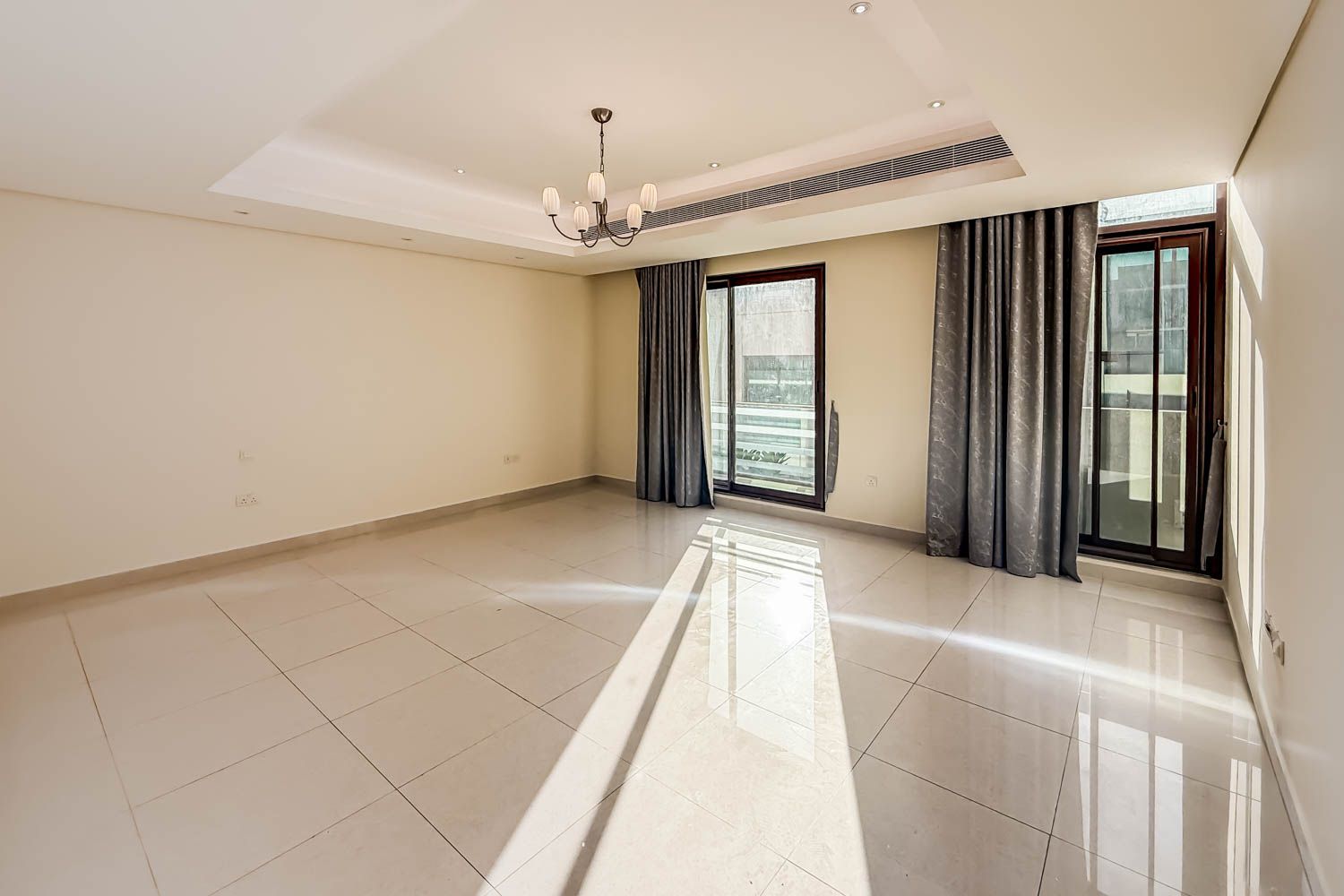 4 Bedrooms Townhouse in Grand Views