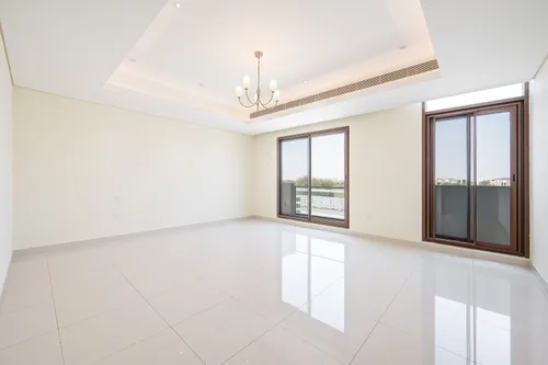 4 Bedrooms Townhouse in Grand Views