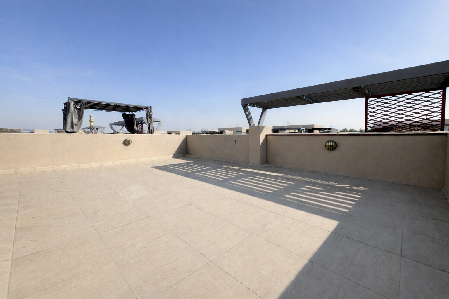 4 Bedrooms Townhouse in Grand Views