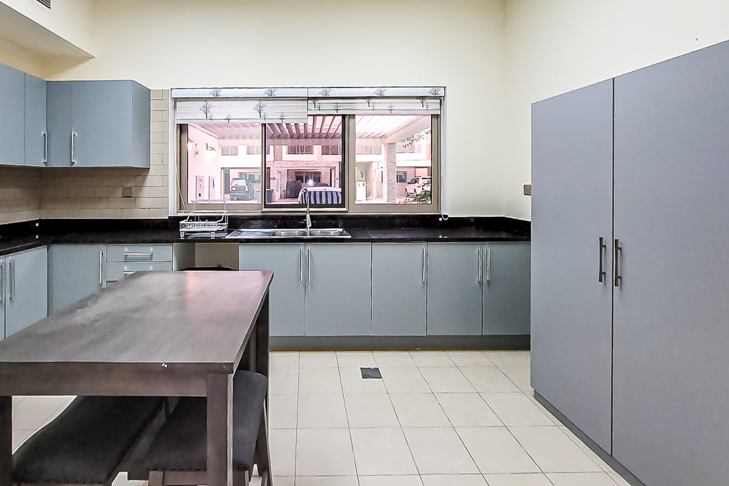 3 Bedrooms Townhouse in Polo Townhouses