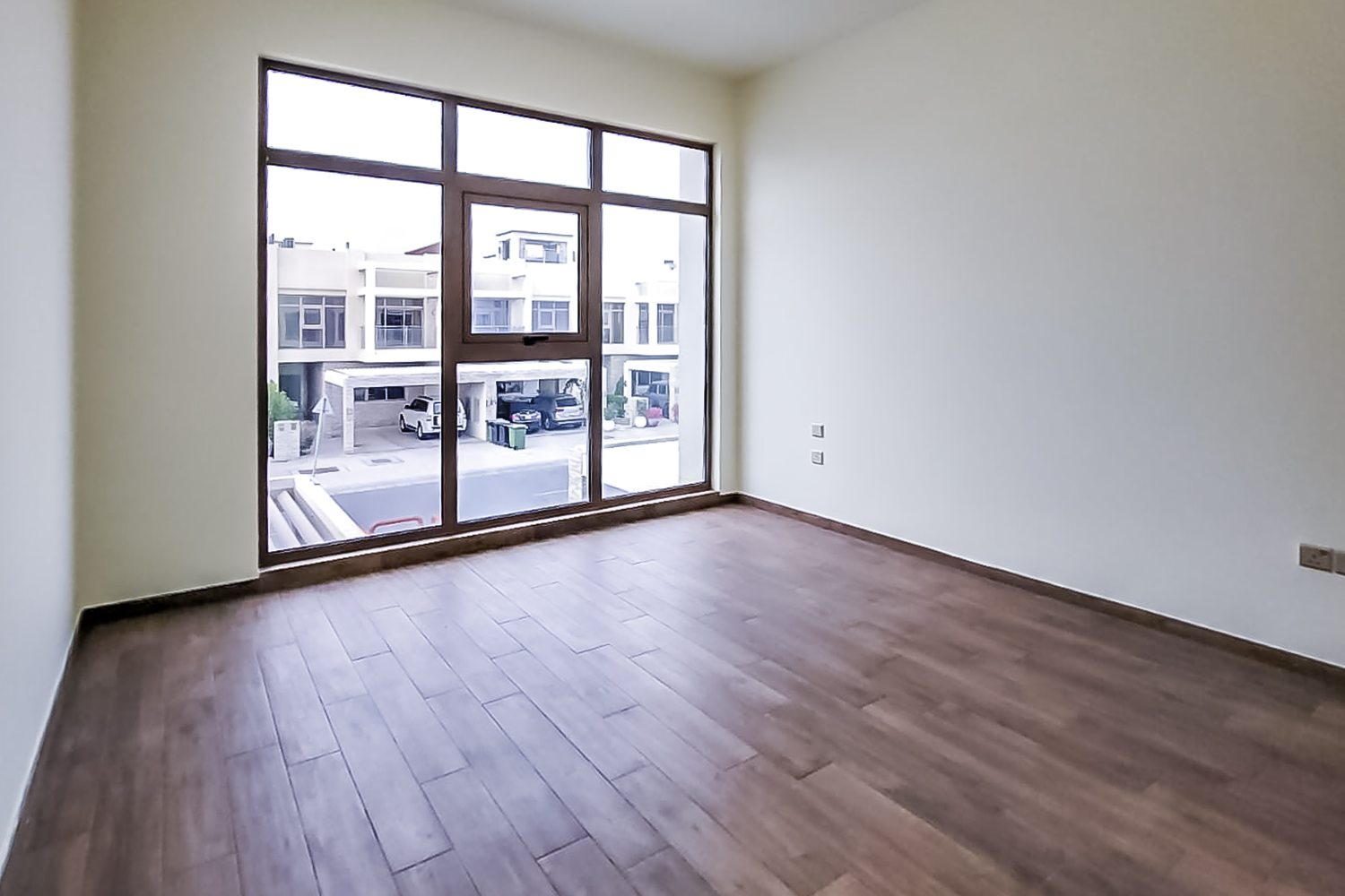 3 Bedrooms Townhouse in Polo Townhouses