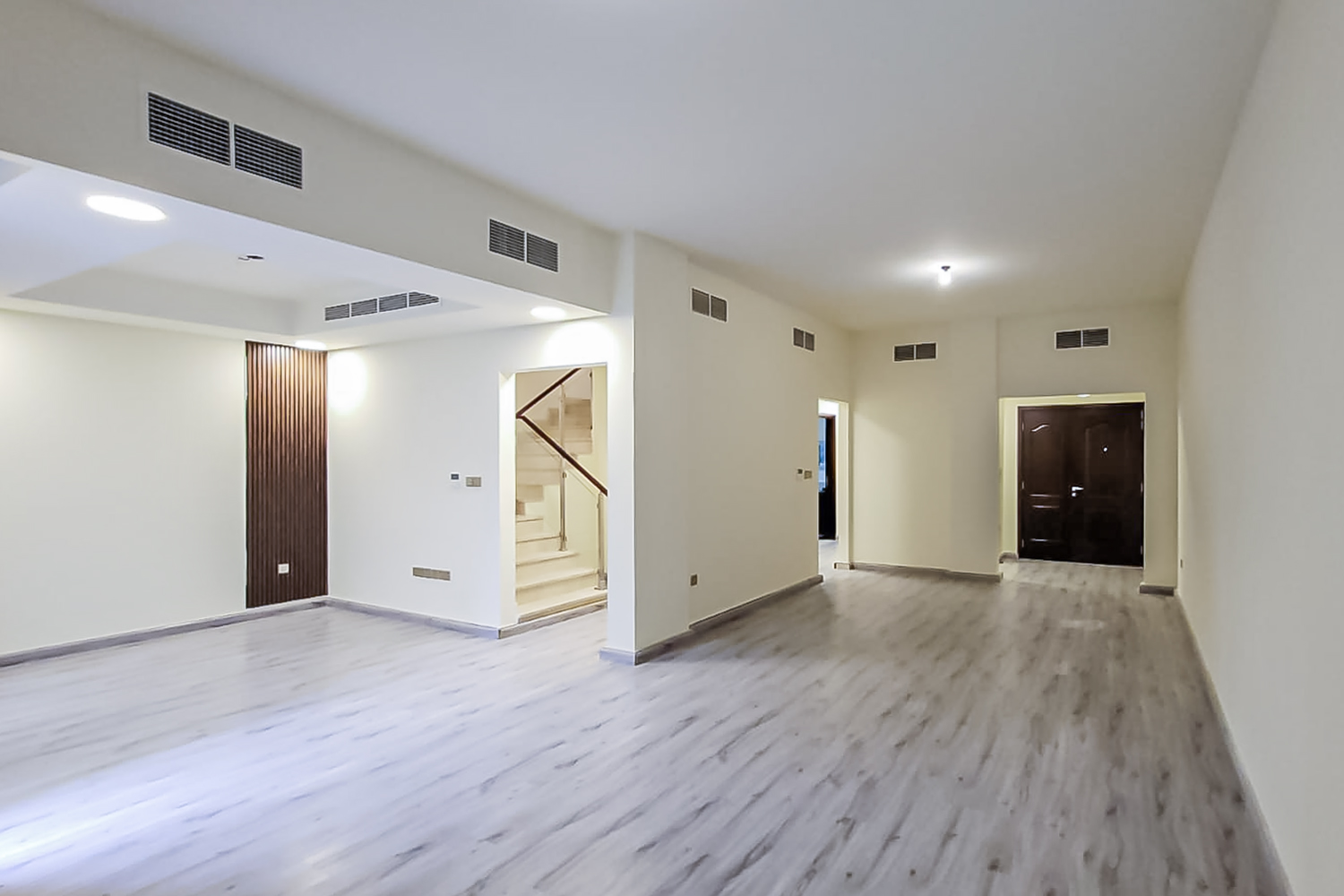 3 Bedrooms Townhouse in Polo Townhouses