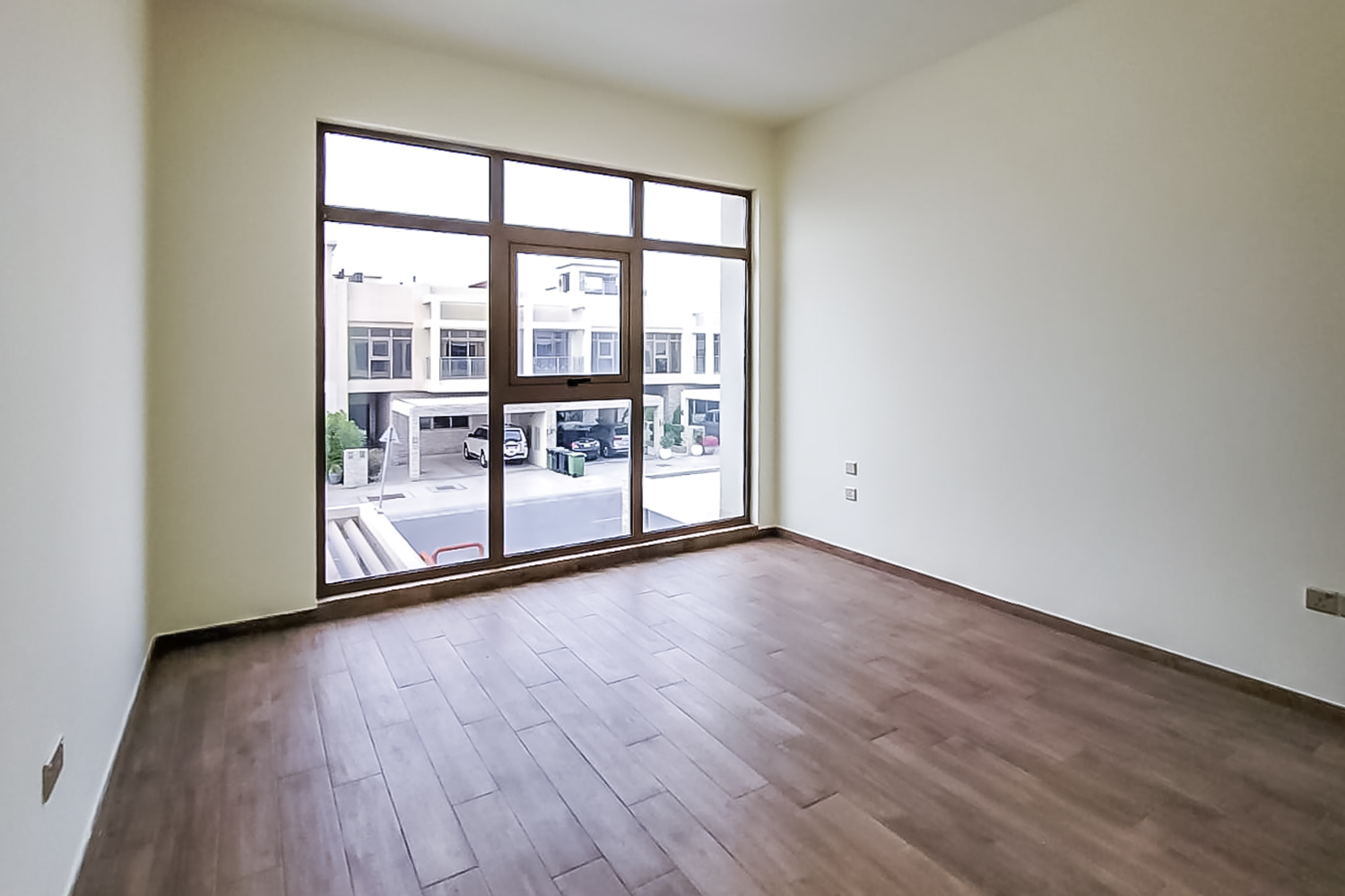 3 Bedrooms Townhouse in Polo Townhouses