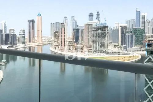 Luxury | Canal View | Vacant End Of February