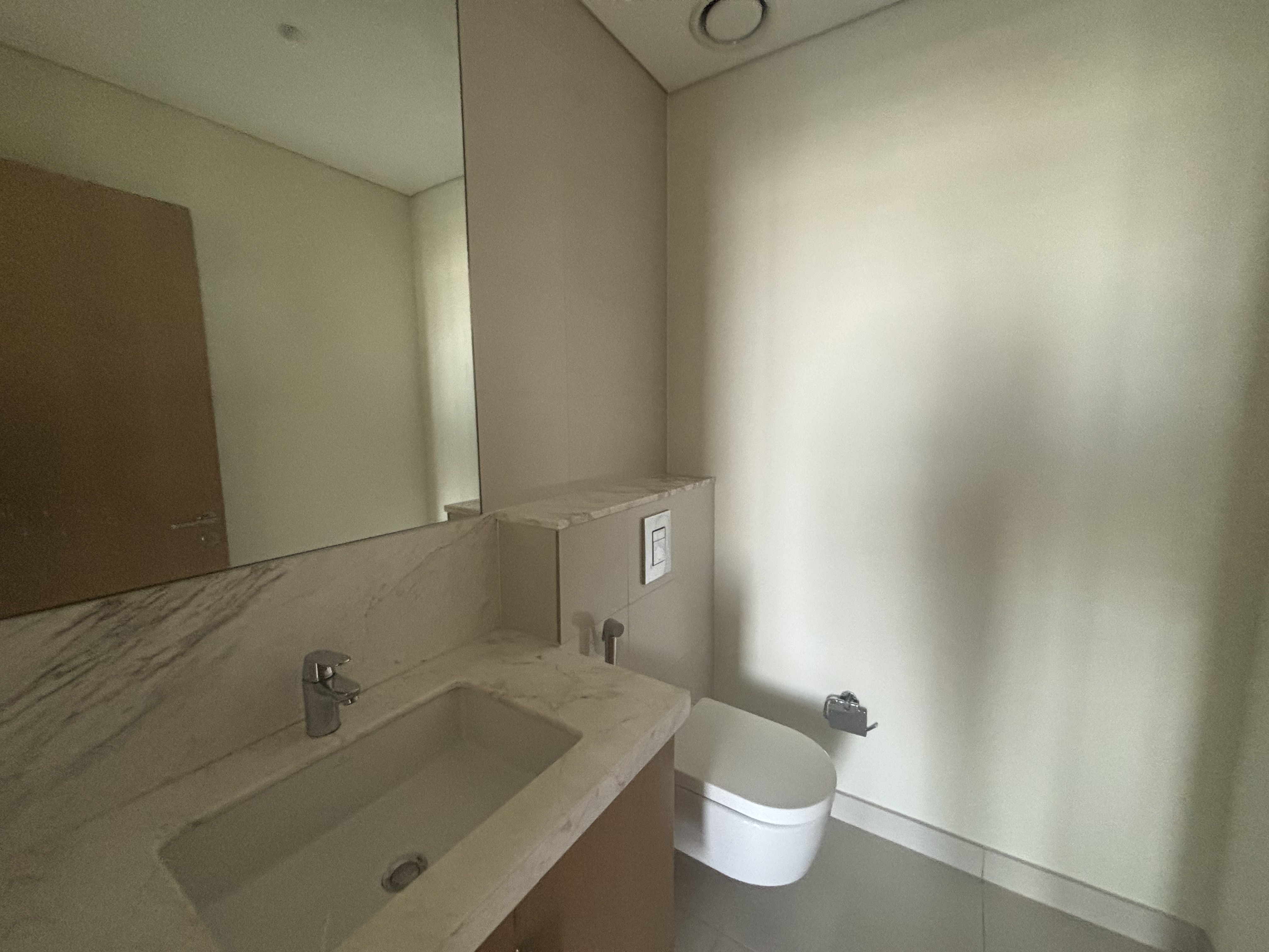 2 Bedrooms Apartment in Mulberry at Park Heights Mulberry B1