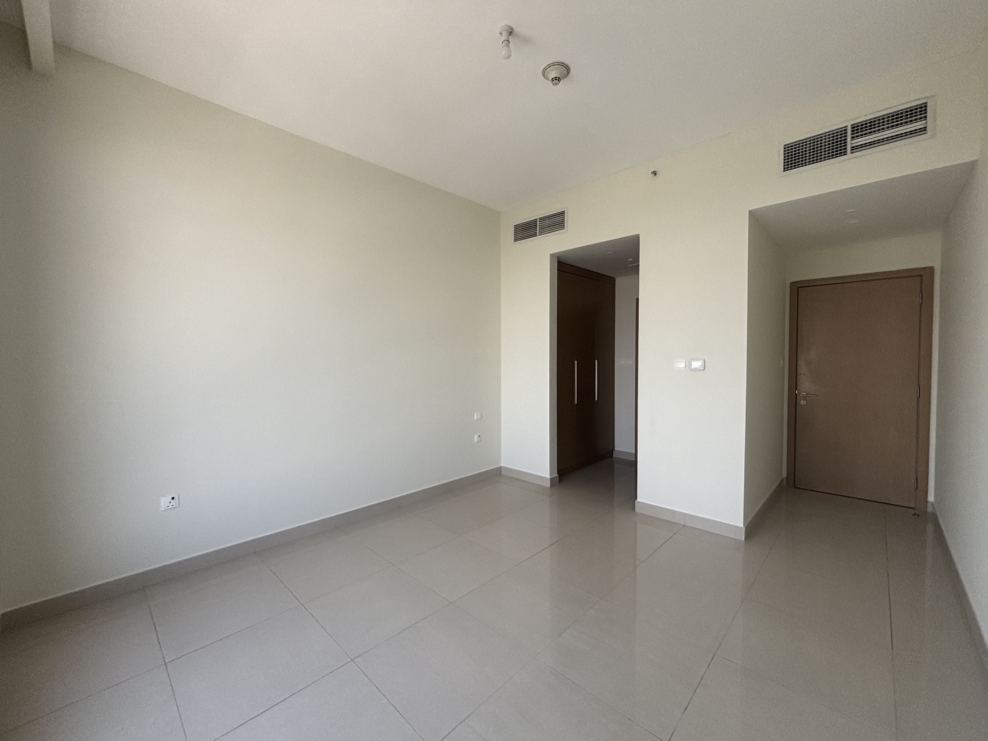 2 Bedrooms Apartment in Mulberry at Park Heights Mulberry B1