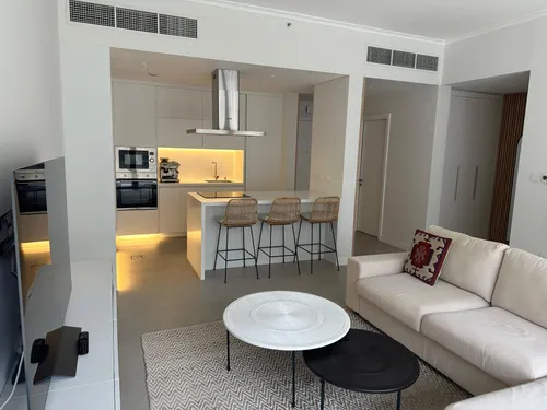 Fully Upgraded | Park View | Vacant | Vibrant