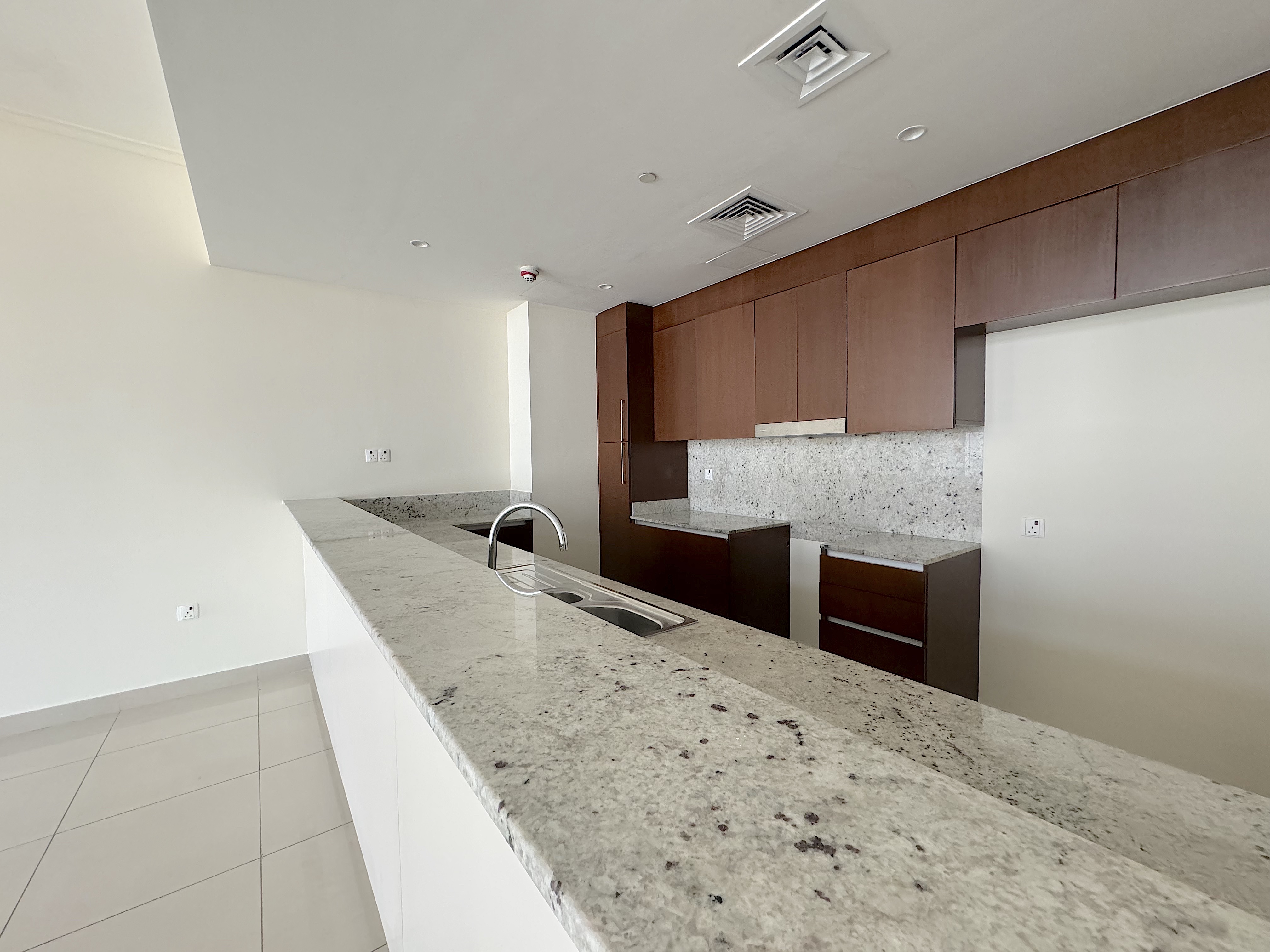 2 Bedrooms Apartment in Mulberry 2 at Park Heights Mulberry A2