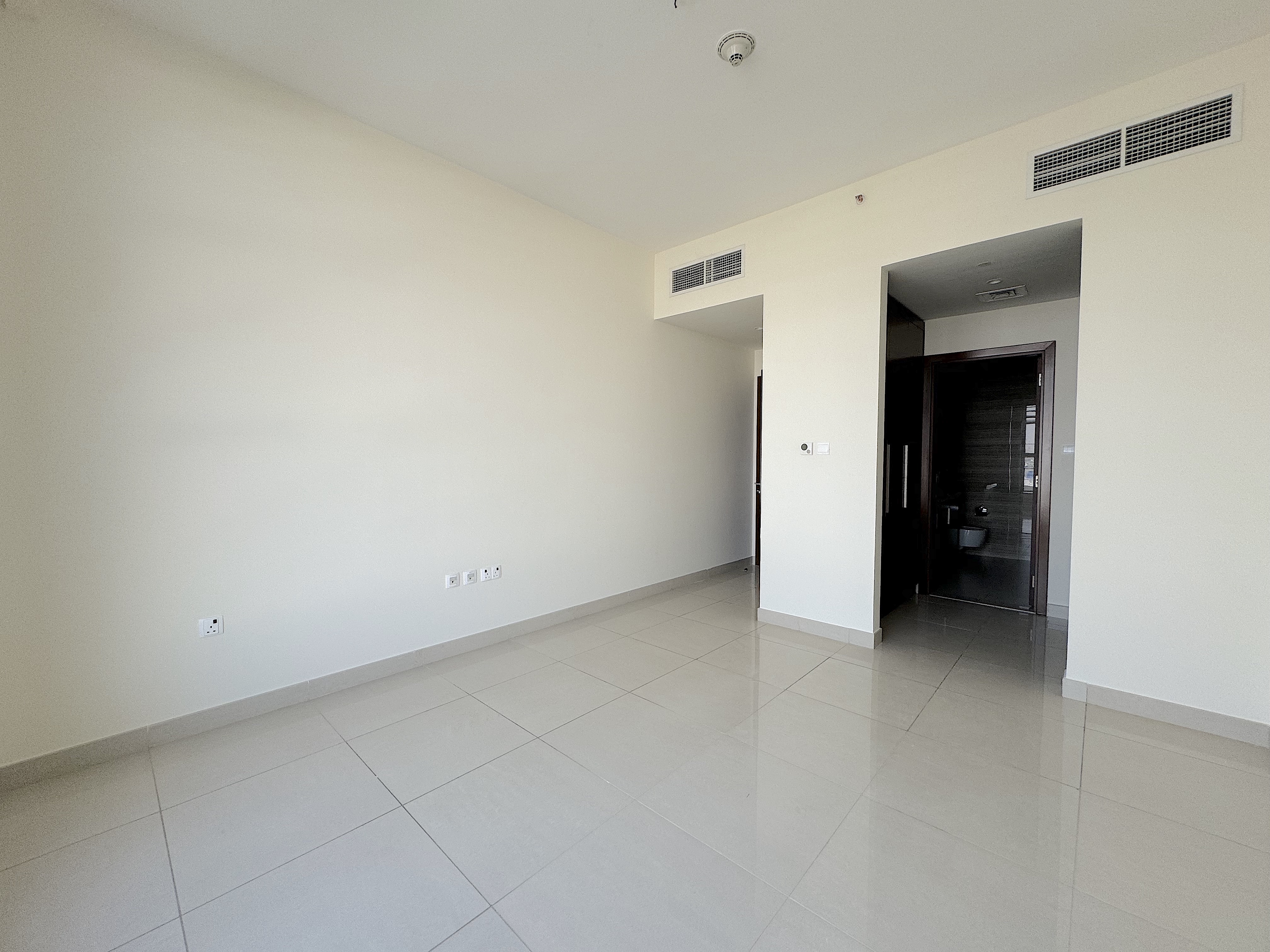 2 Bedrooms Apartment in Mulberry 2 at Park Heights Mulberry A2