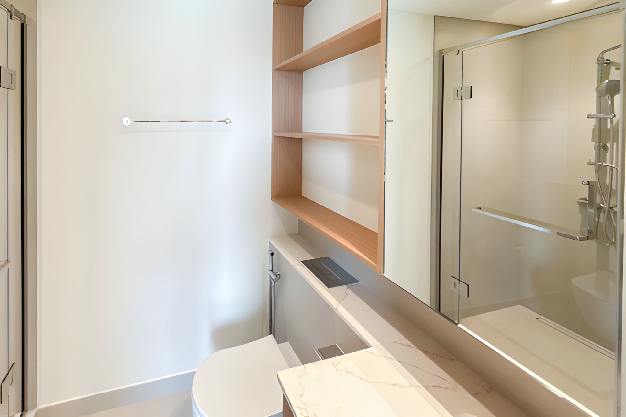 3 Bedrooms Apartment in Park Horizon Tower 2