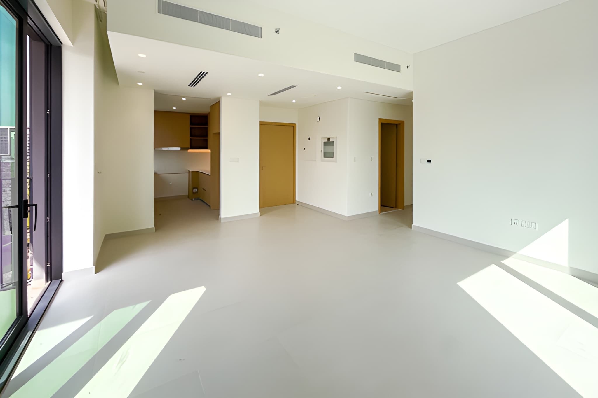 3 Bedrooms Apartment in Park Horizon Tower 2