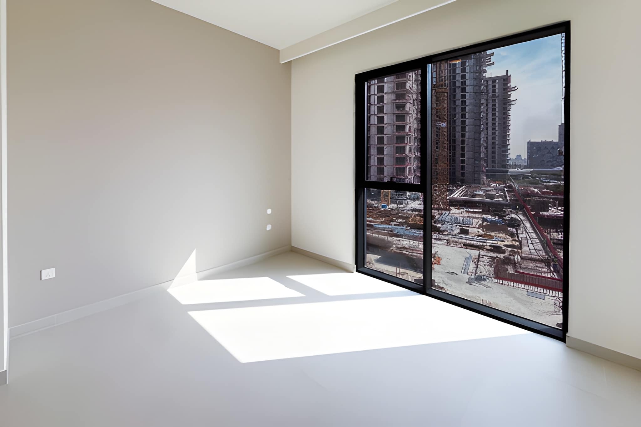 3 Bedrooms Apartment in Park Horizon Tower 2