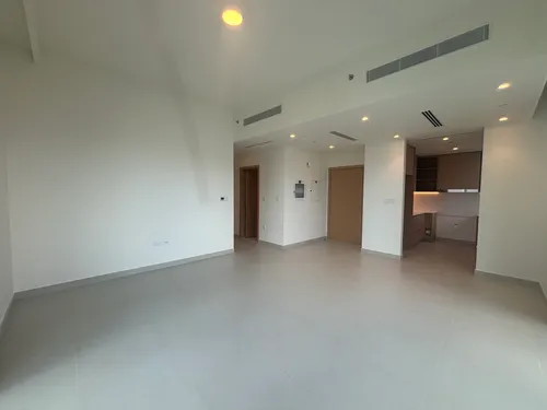 3 Bedrooms Apartment in Park Horizon Tower 2