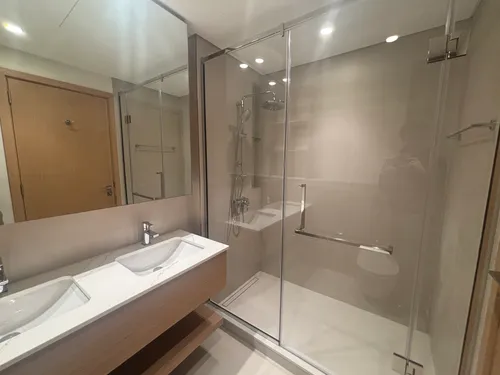 3 Bedrooms Apartment in Park Horizon Tower 2