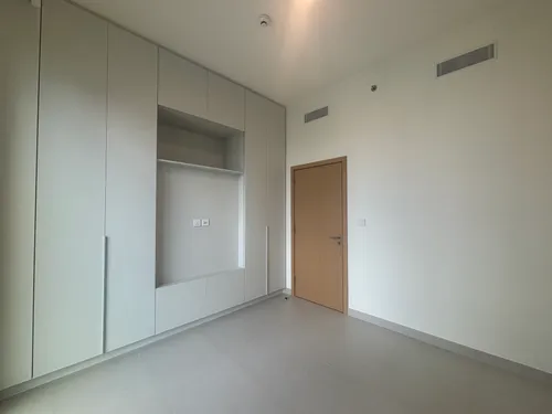 3 Bedrooms Apartment in Park Horizon Tower 2
