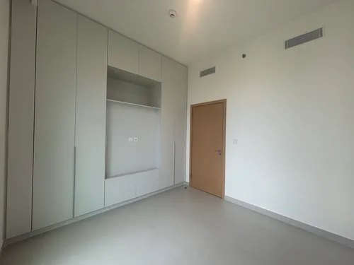 3 Bedrooms Apartment in Park Horizon Tower 2
