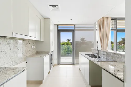 3 Bedrooms Apartment in Mulberry at Park Heights Mulberry B2