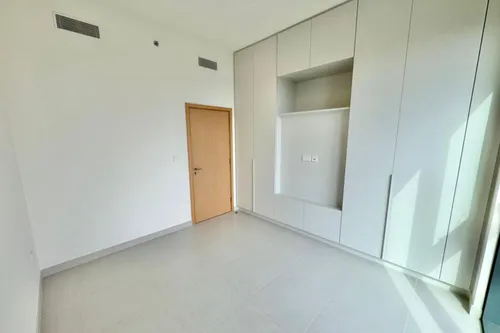 2 Bedrooms Apartment in Park Horizon Tower 2