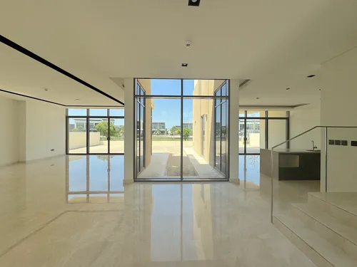 4 Bedrooms Villa in Golf Place 2