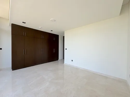 4 Bedrooms Villa in Golf Place 2