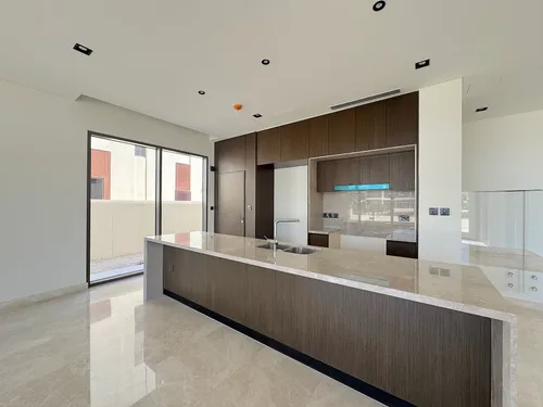 4 Bedrooms Villa in Golf Place 2