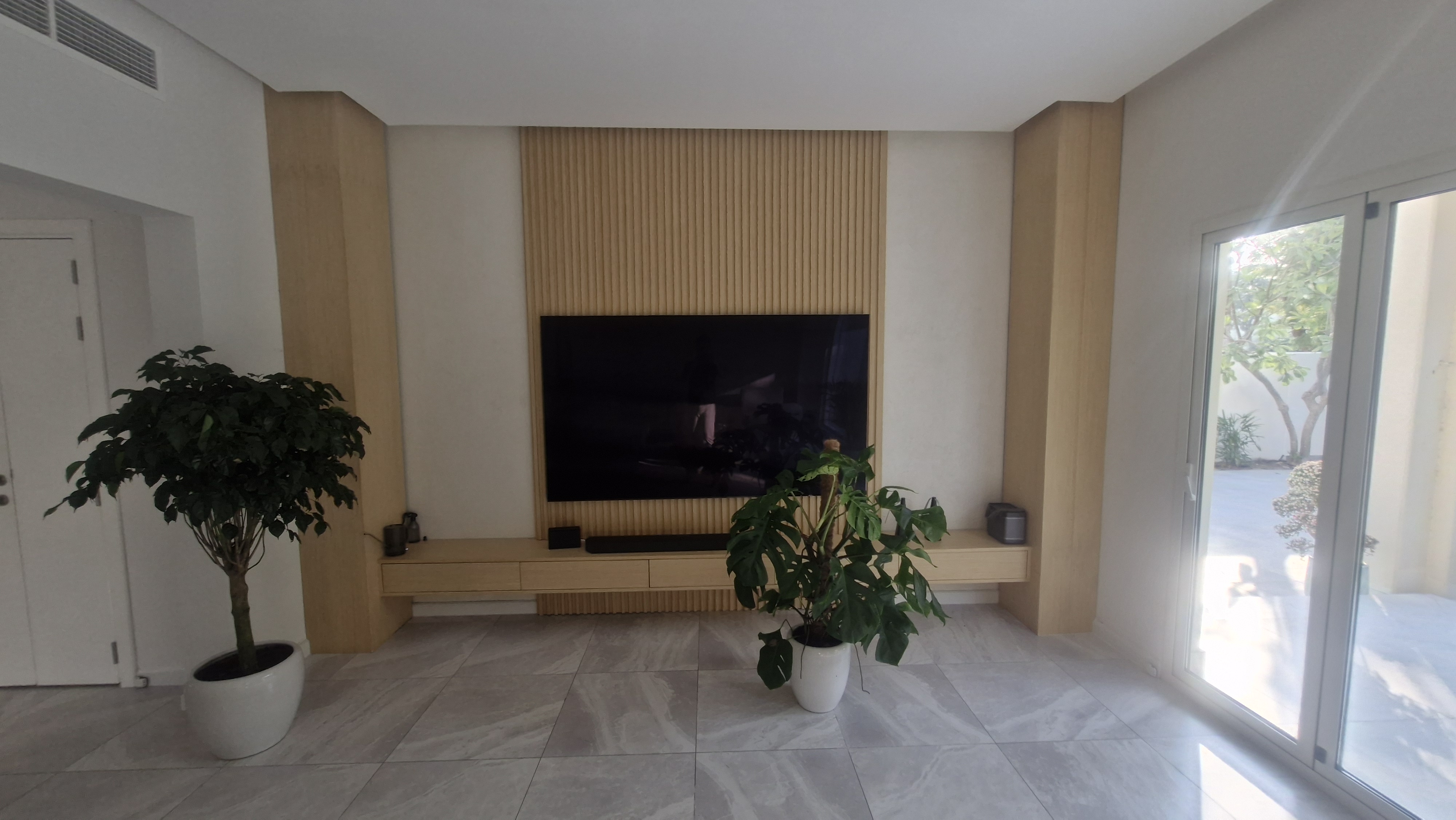 4 Bedrooms Villa in Meadows 9