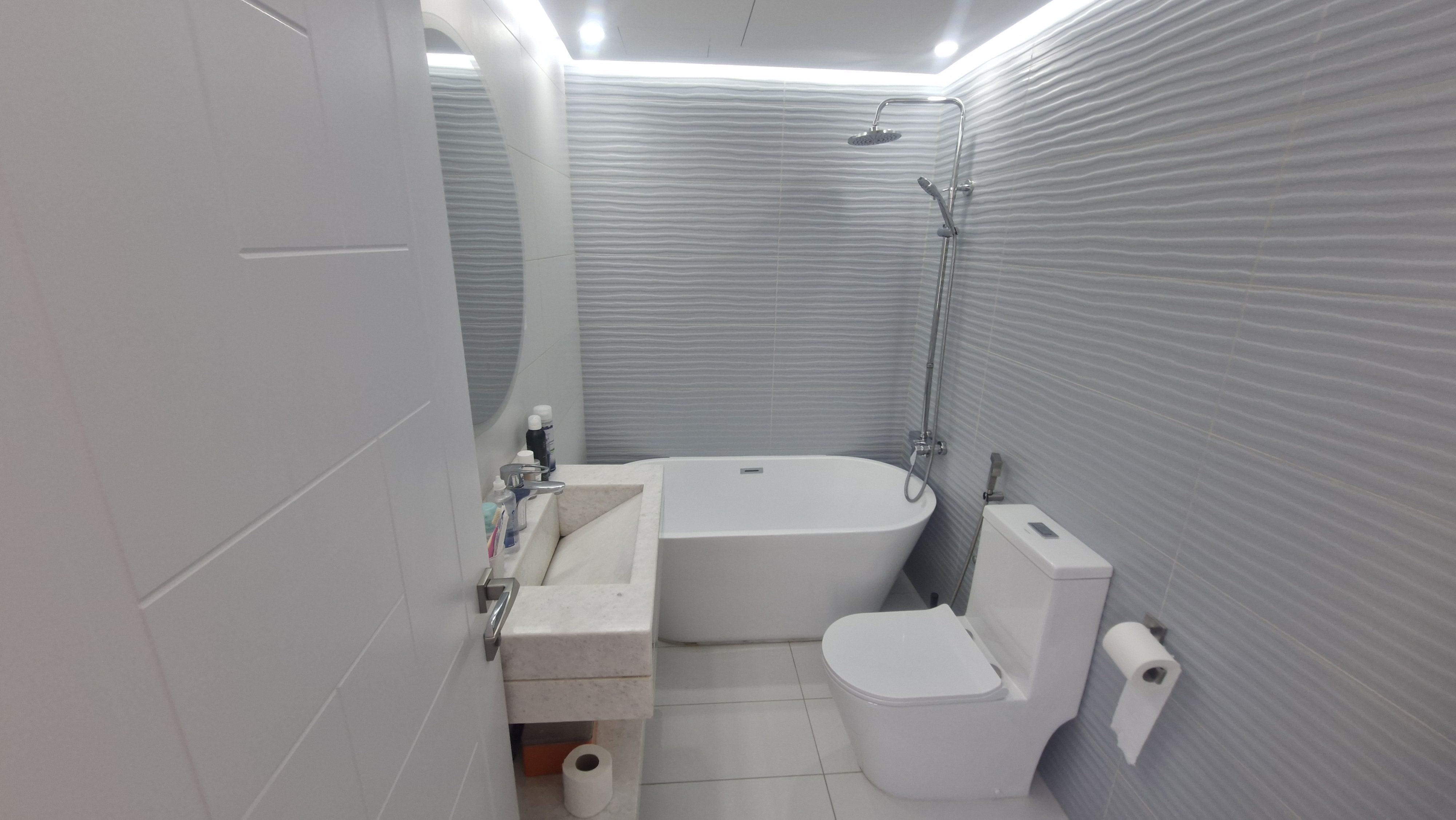 4 Bedrooms Villa in Meadows 9