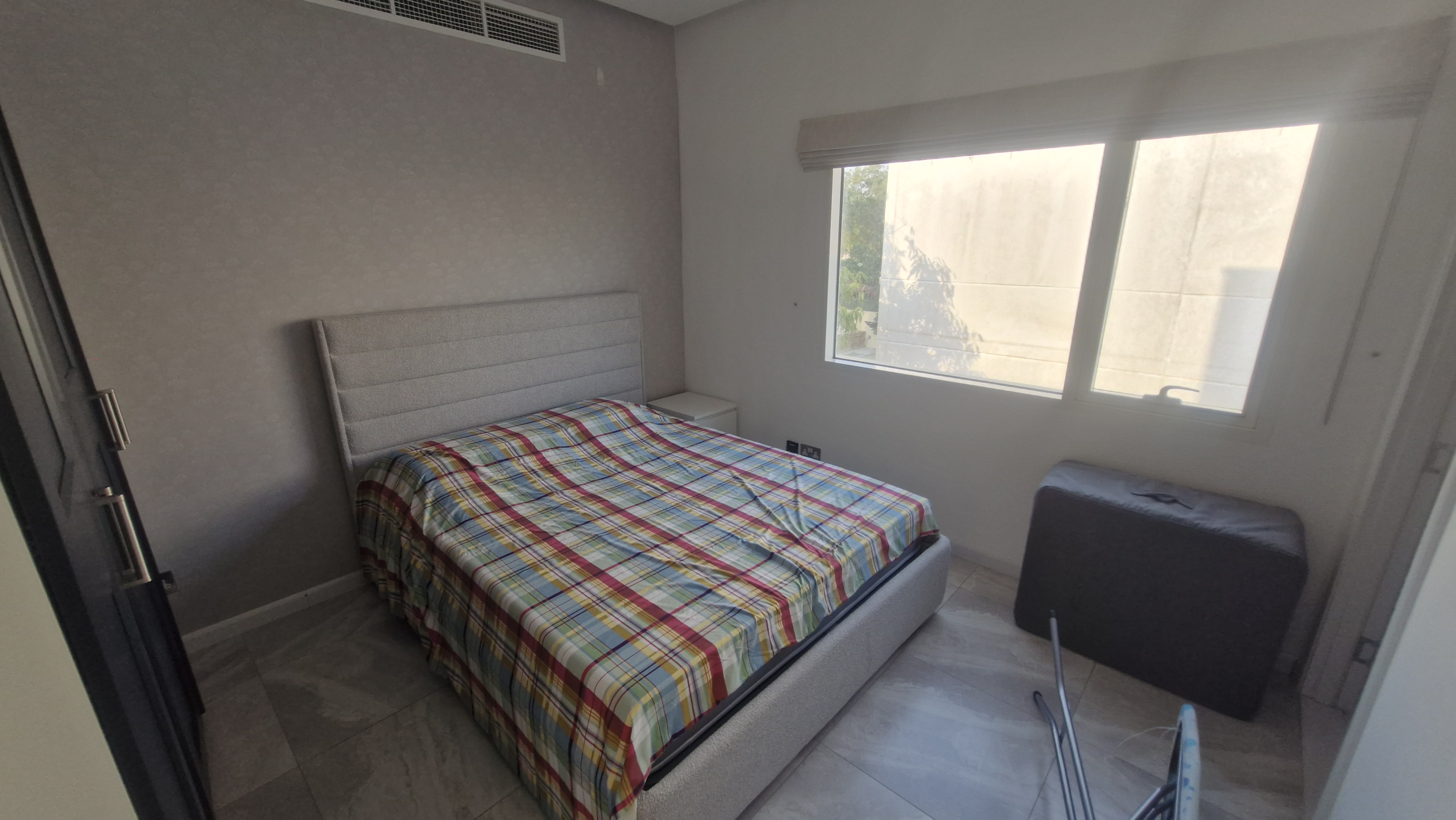 4 Bedrooms Villa in Meadows 9