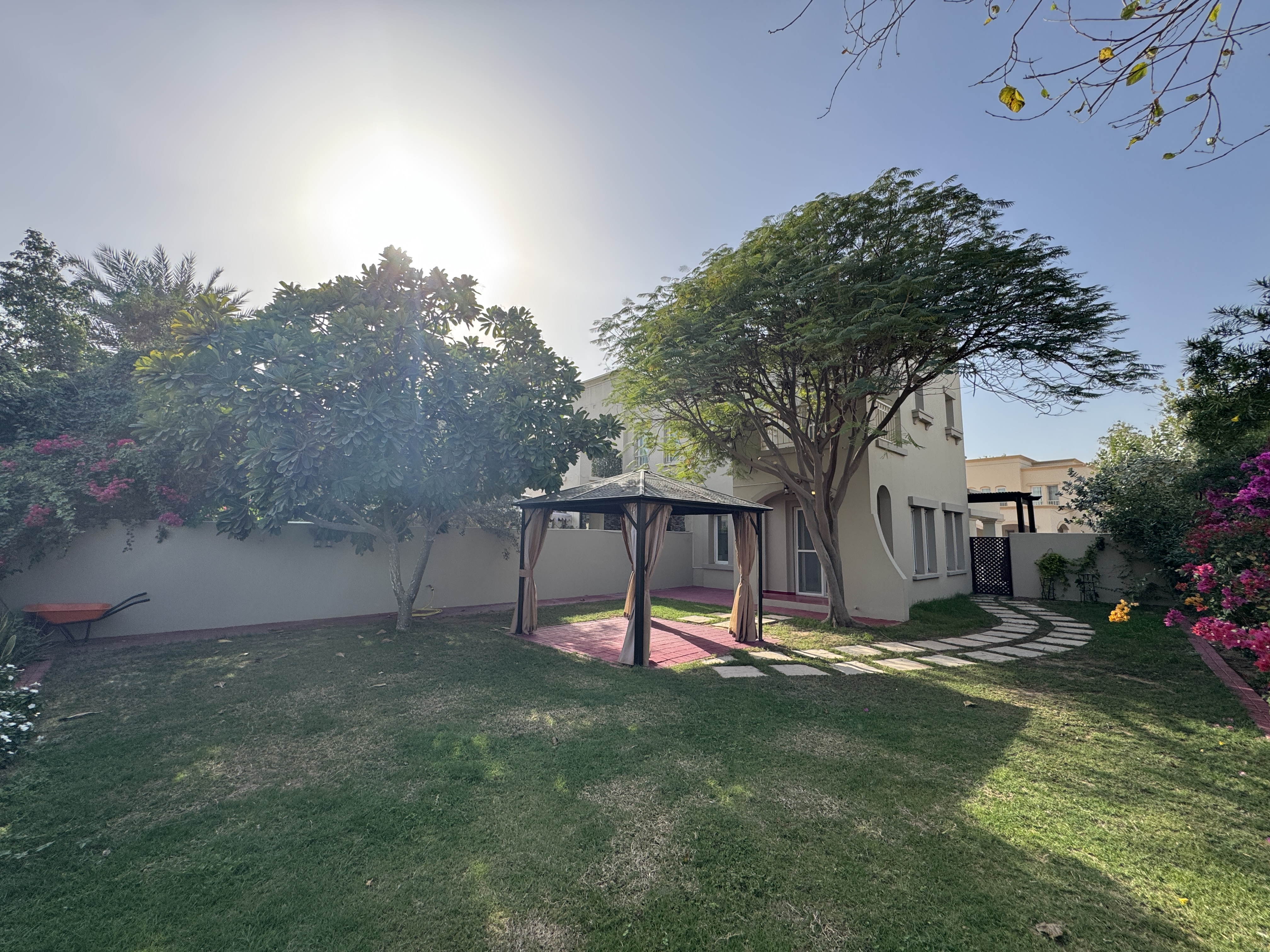 2 Bedrooms Townhouse in Springs 11