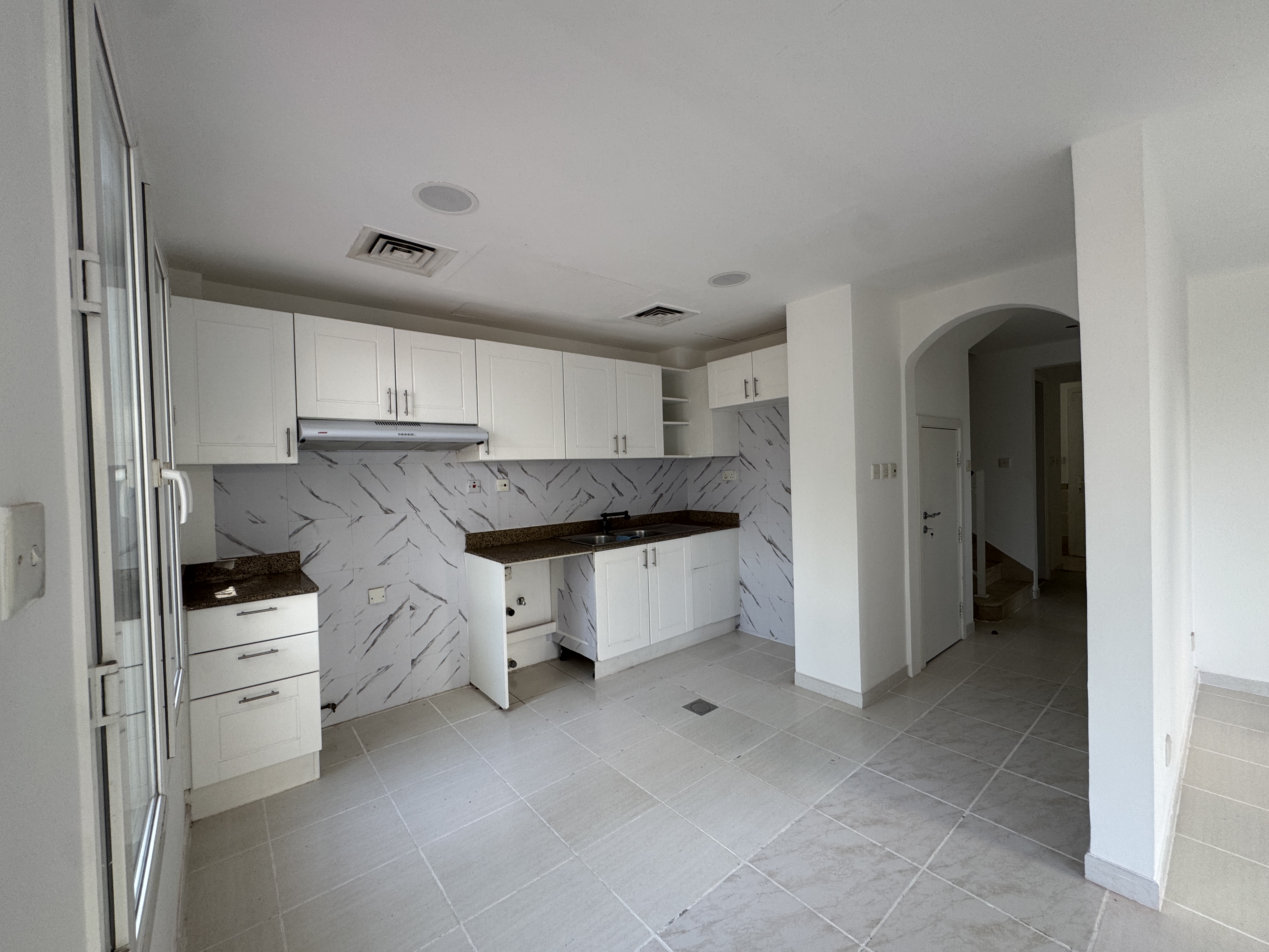 2 Bedrooms Townhouse in Springs 11