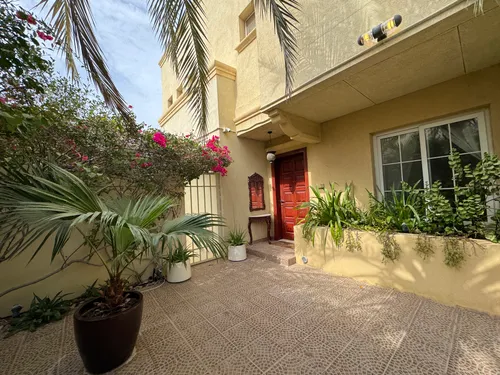 3 Bedrooms Townhouse in Springs 9