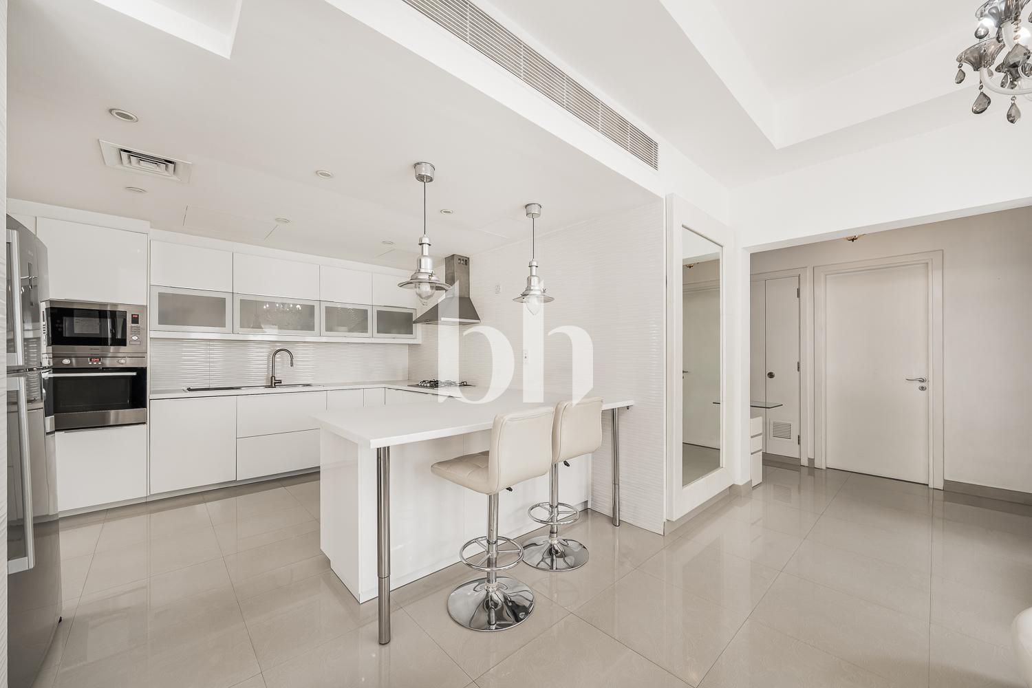 Very Large Plot | Vacant Type 3E | Opened Kitchen