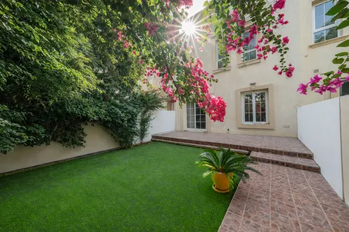 2 Bedrooms Townhouse in Springs 3