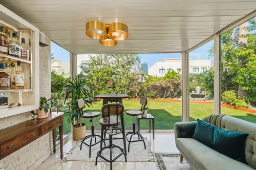 4 Bedrooms Villa in Meadows 1