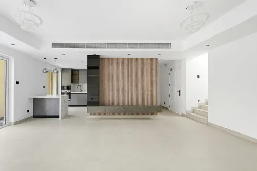 3 Bedrooms Townhouse in Springs 9